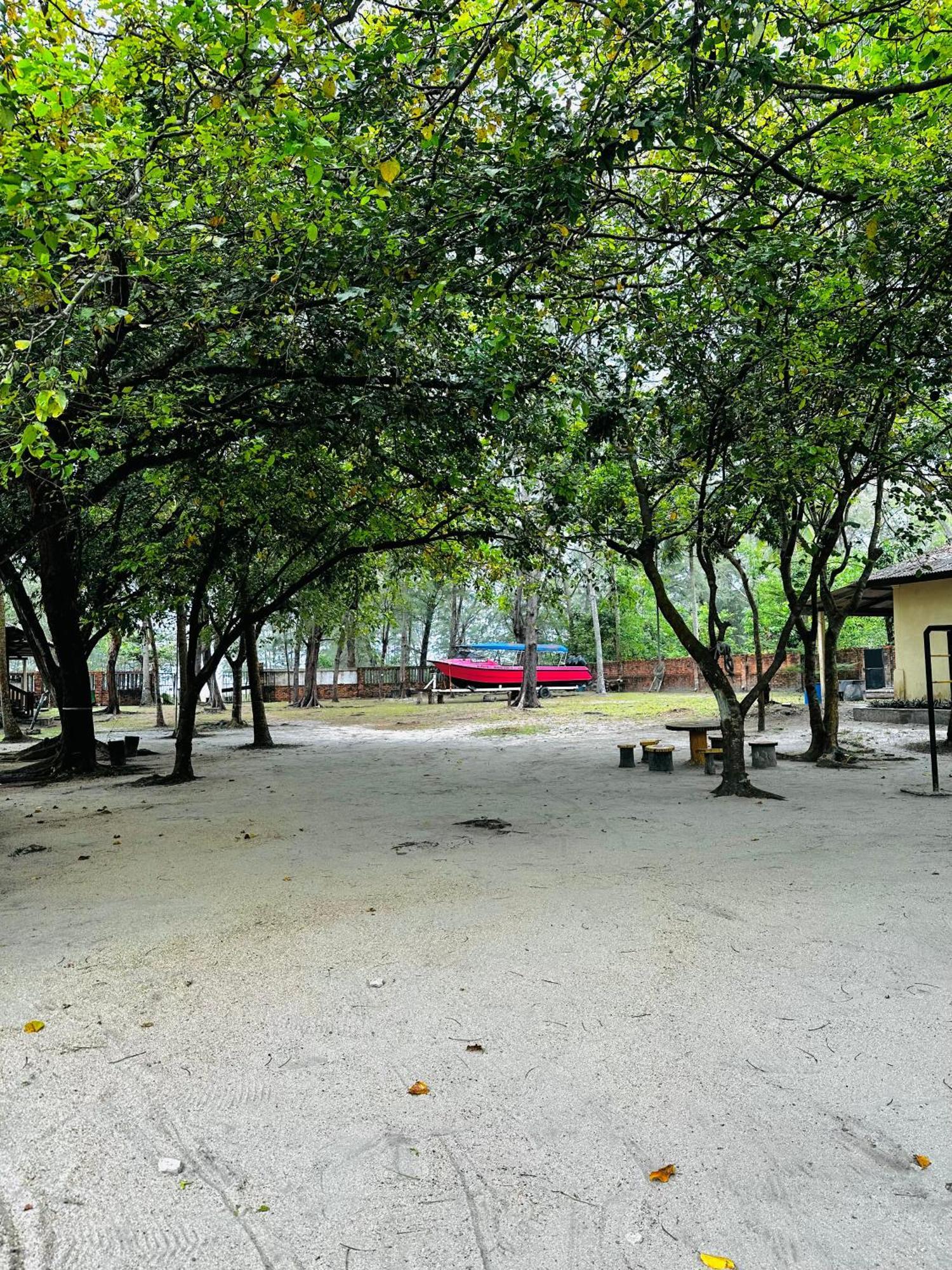Kembara Resort, Merang Setiu Exterior photo